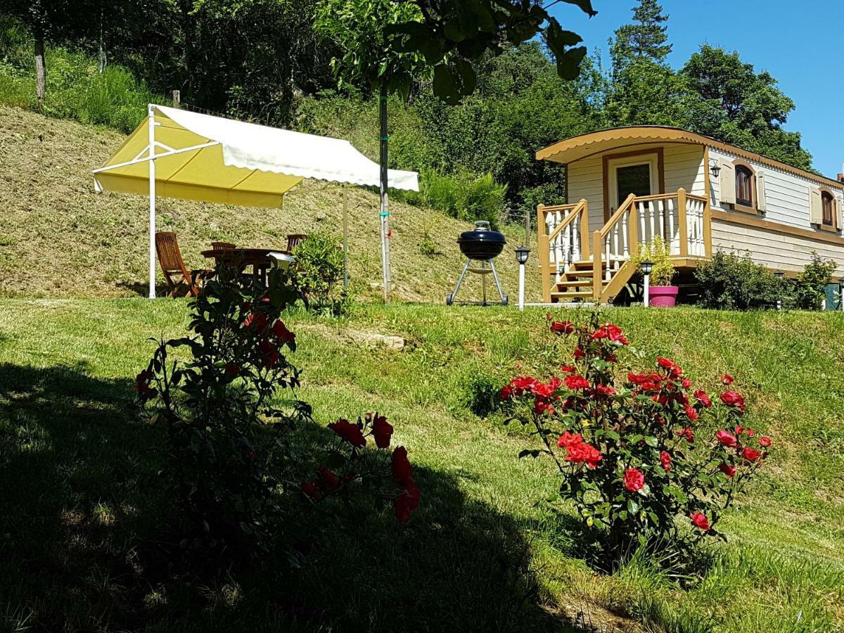 Hotel La Roulotte des Bords de l'Ance à Tiranges Extérieur photo